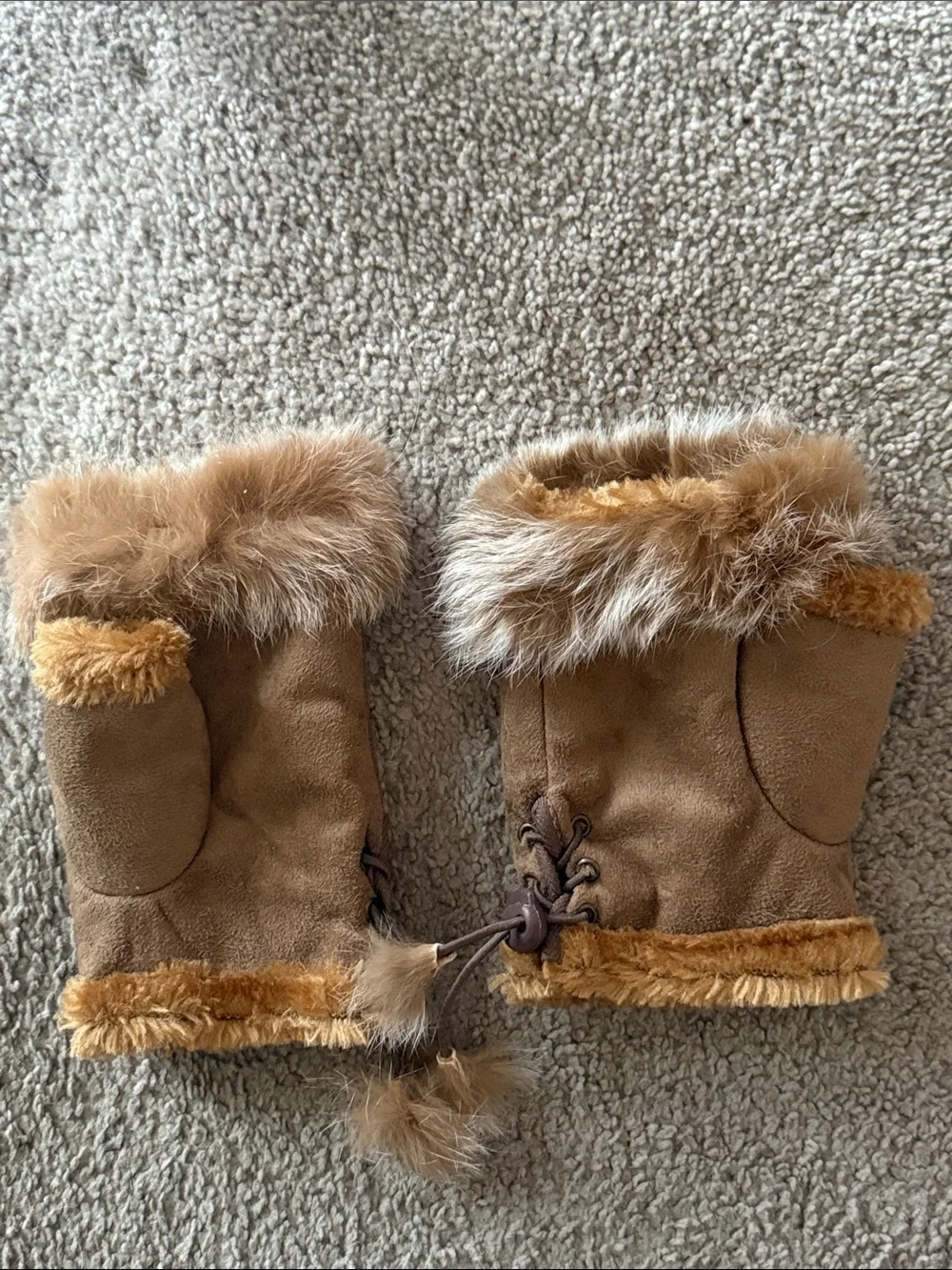Suede Fingerless Gloves with Fur!